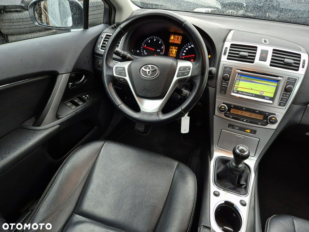 Toyota Avensis - 23