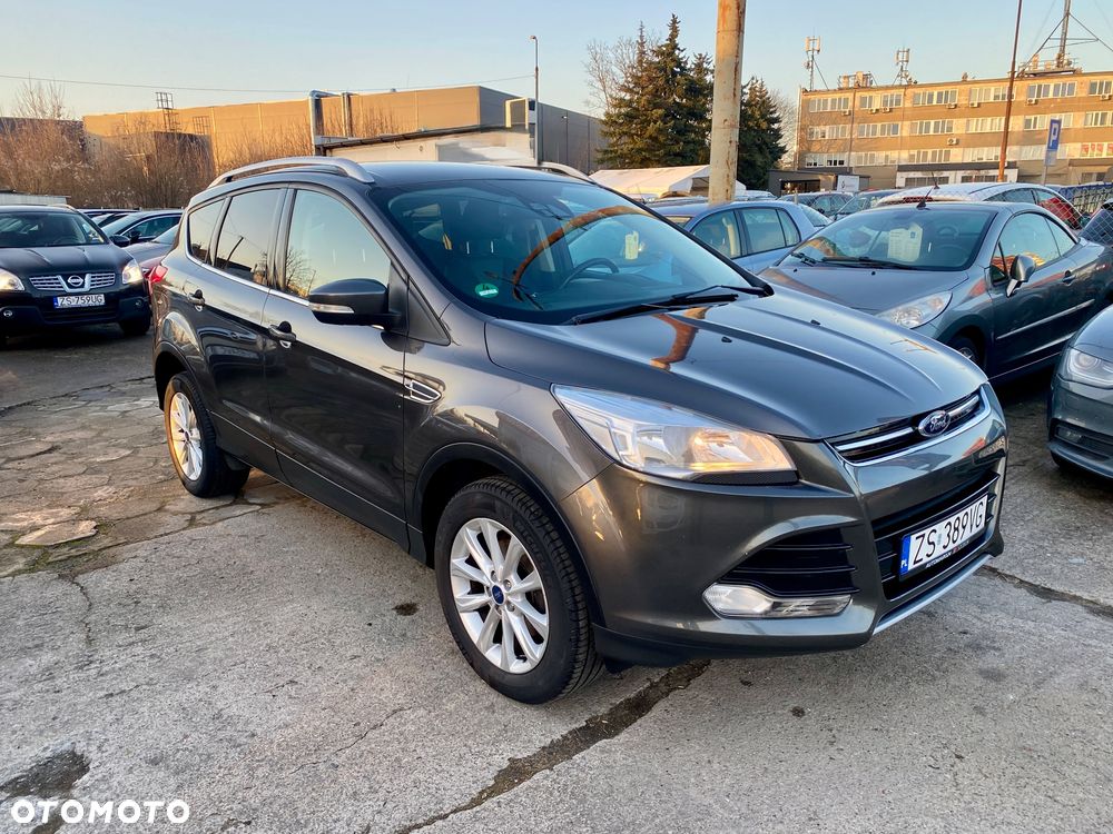 Ford Kuga 1.5 EcoBoost 2x4 Titanium - 4