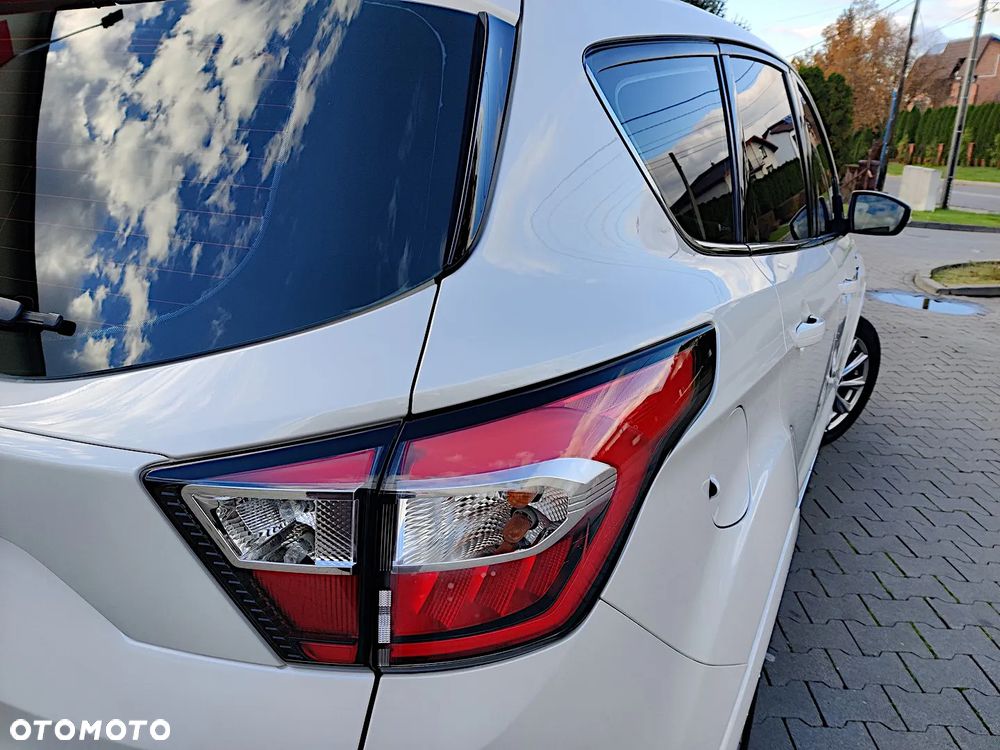 Ford Kuga 2.0 TDCi 2x4 Vignale - 32