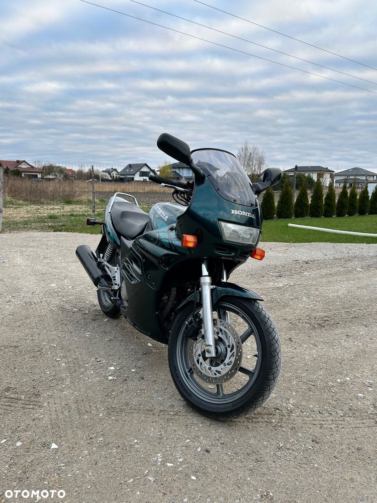 Honda CB - 1