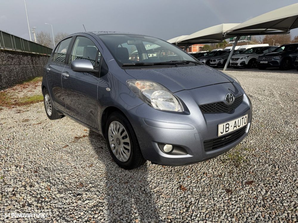 Toyota Yaris 1.0 VVT-i Comfort+AC - 3