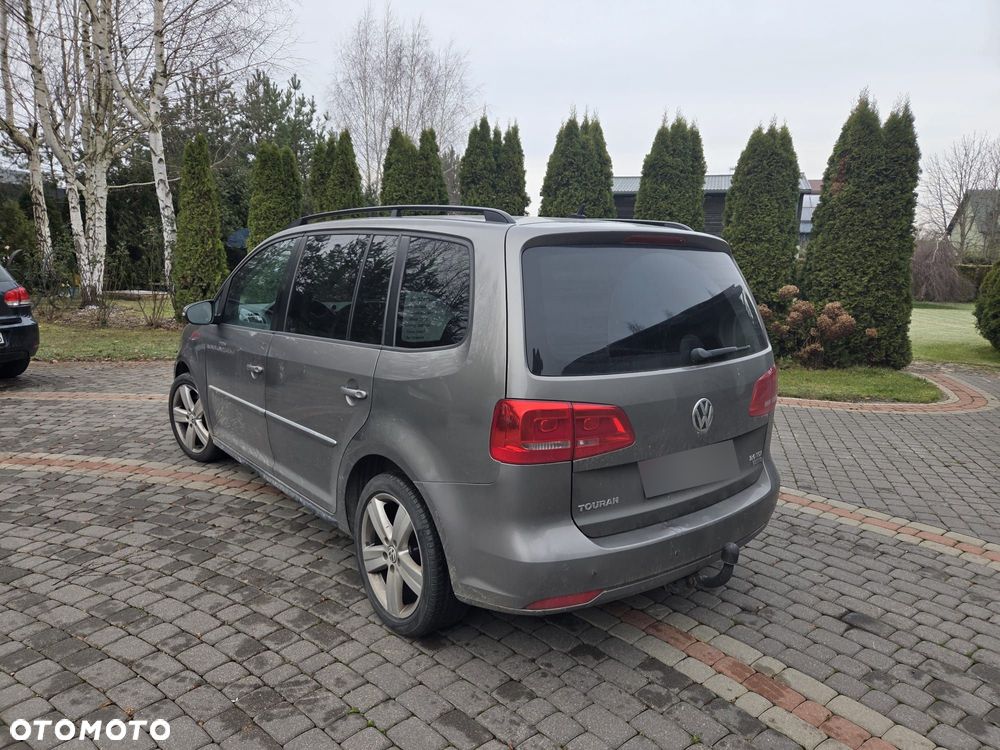 Volkswagen Touran 2.0 TDI DPF Comfortline - 6