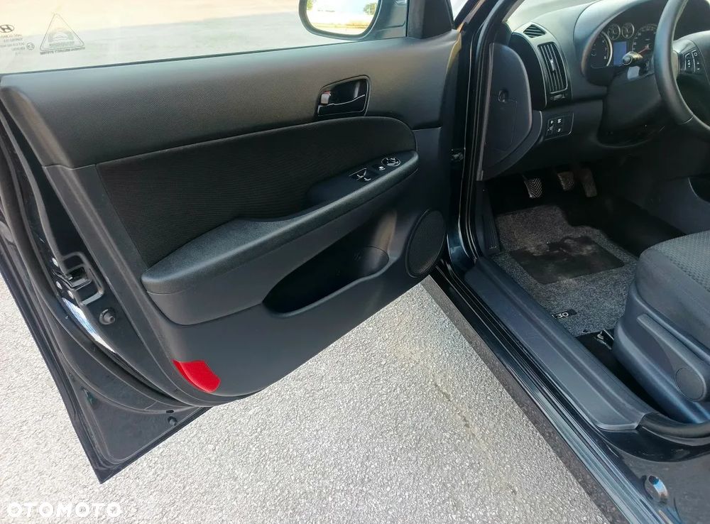 Hyundai i30 i30cw 1.4 blue Comfort - 19