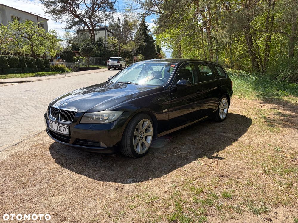 BMW Seria 3 325i - 4