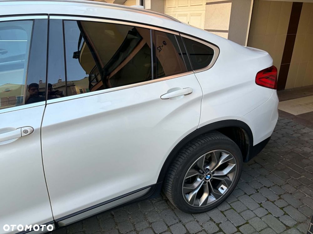 BMW X4 xDrive20i xLine - 17