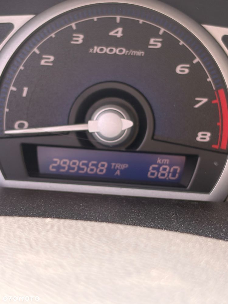 Honda Civic 1.8 LX - 12