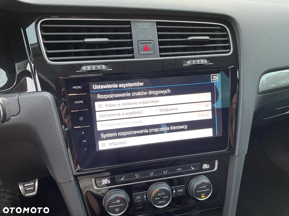 Volkswagen Golf - 32