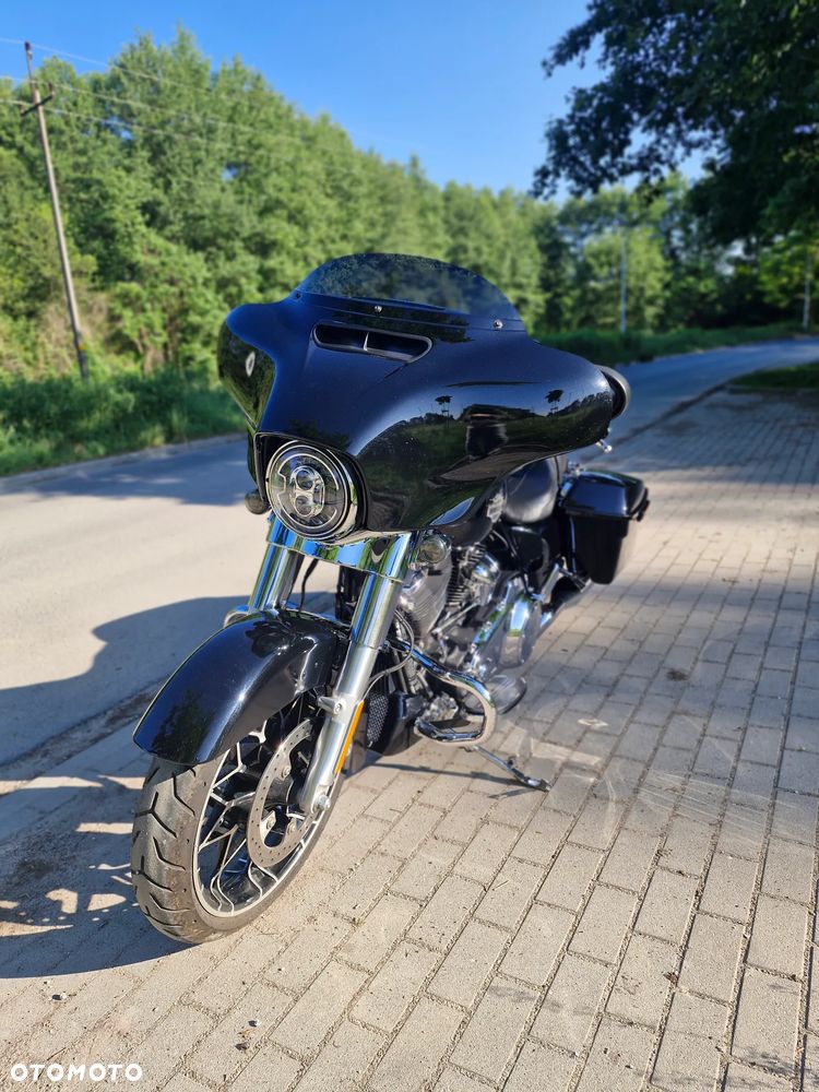 Harley-Davidson Touring Street Glide - 4