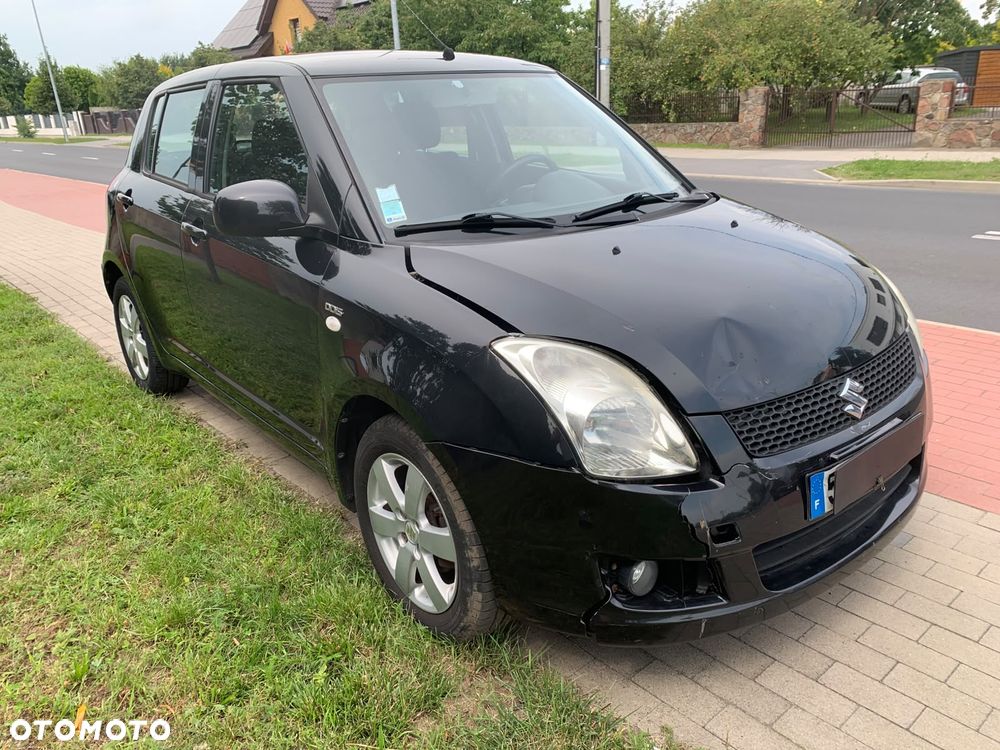 Suzuki Swift - 4