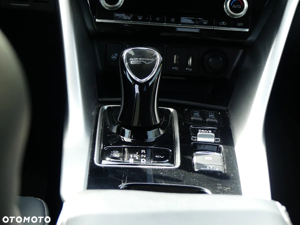 Mitsubishi Eclipse Cross Plug-In Hybrid 4WD Plus Select - 37