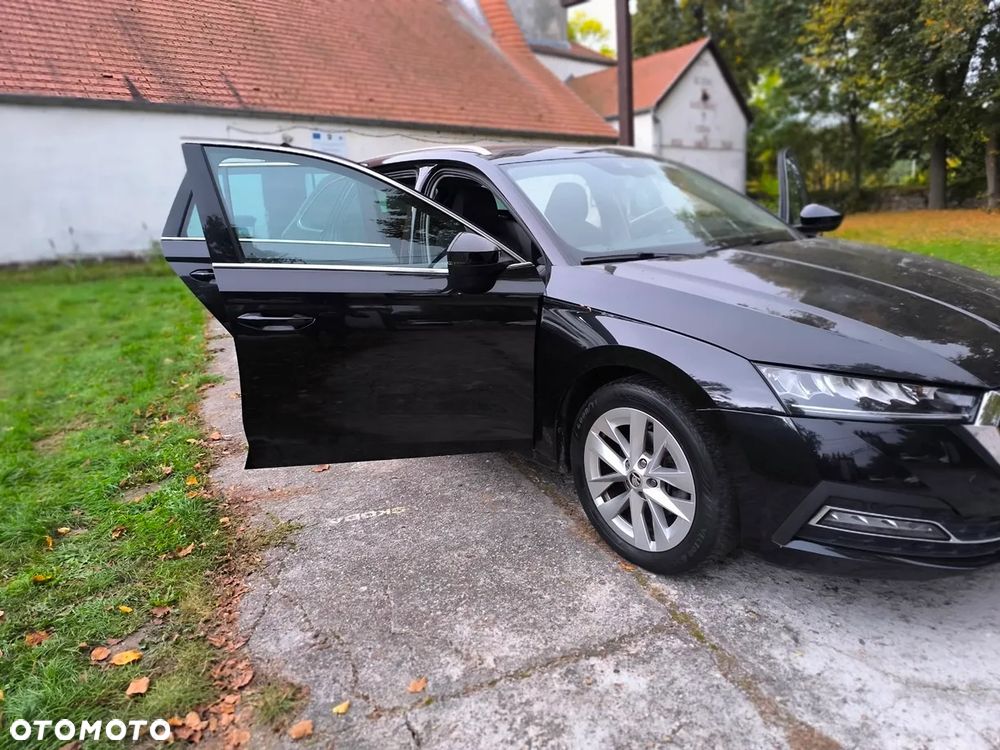 Skoda Octavia 1.5 TSI Scout First Edition - 35