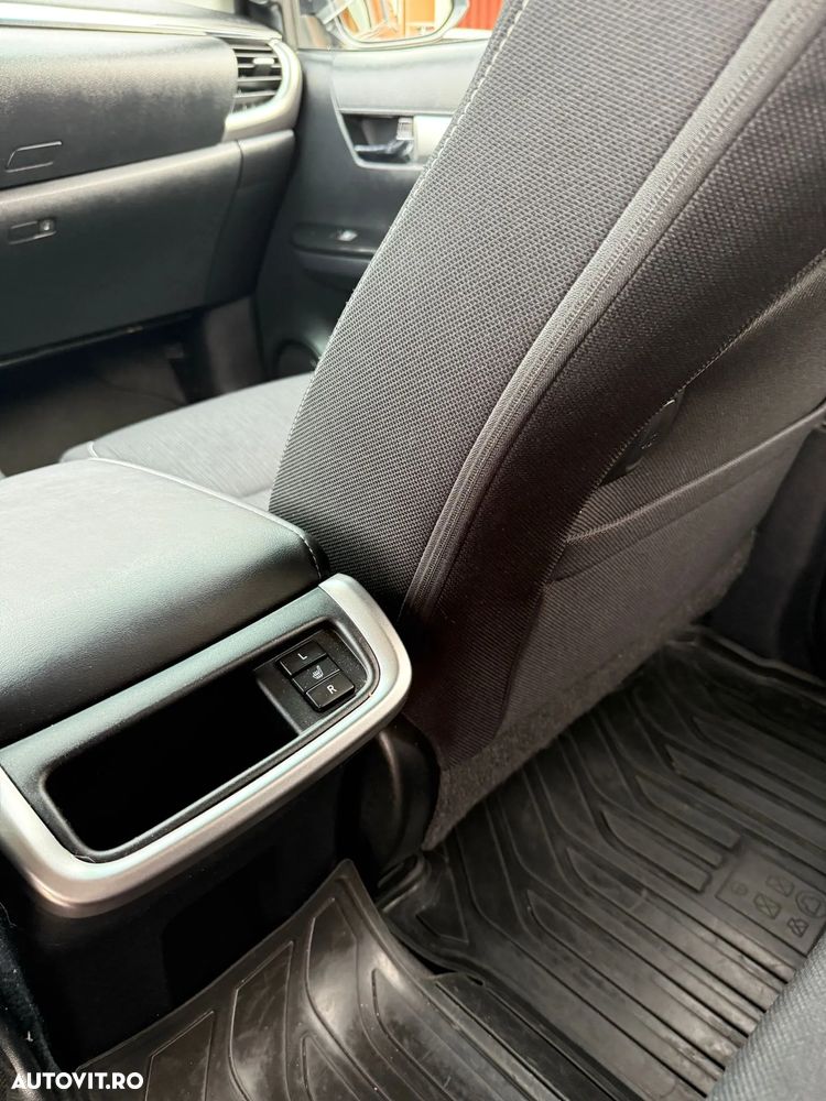 Toyota Hilux 2.8D 204CP 4x4 Double Cab AT Executive - 6