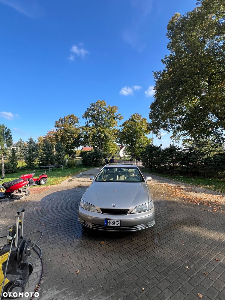 Lexus ES - 2