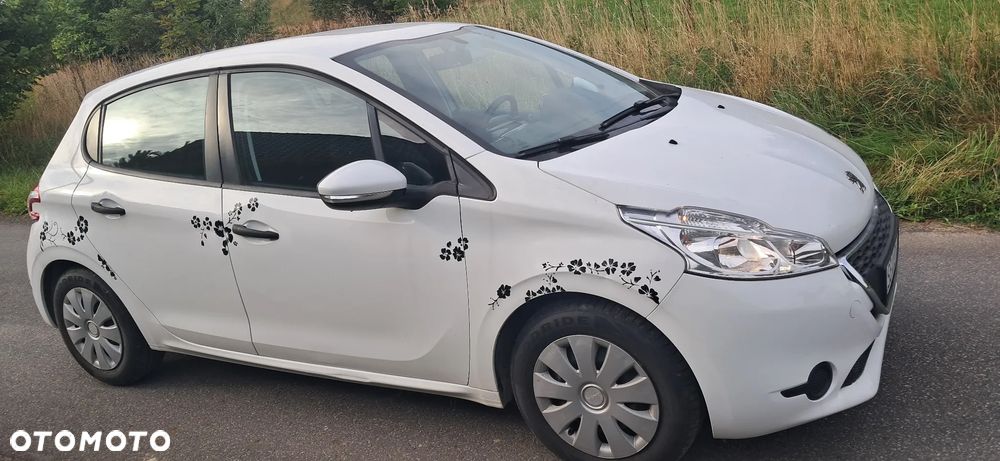 Peugeot 208 - 4