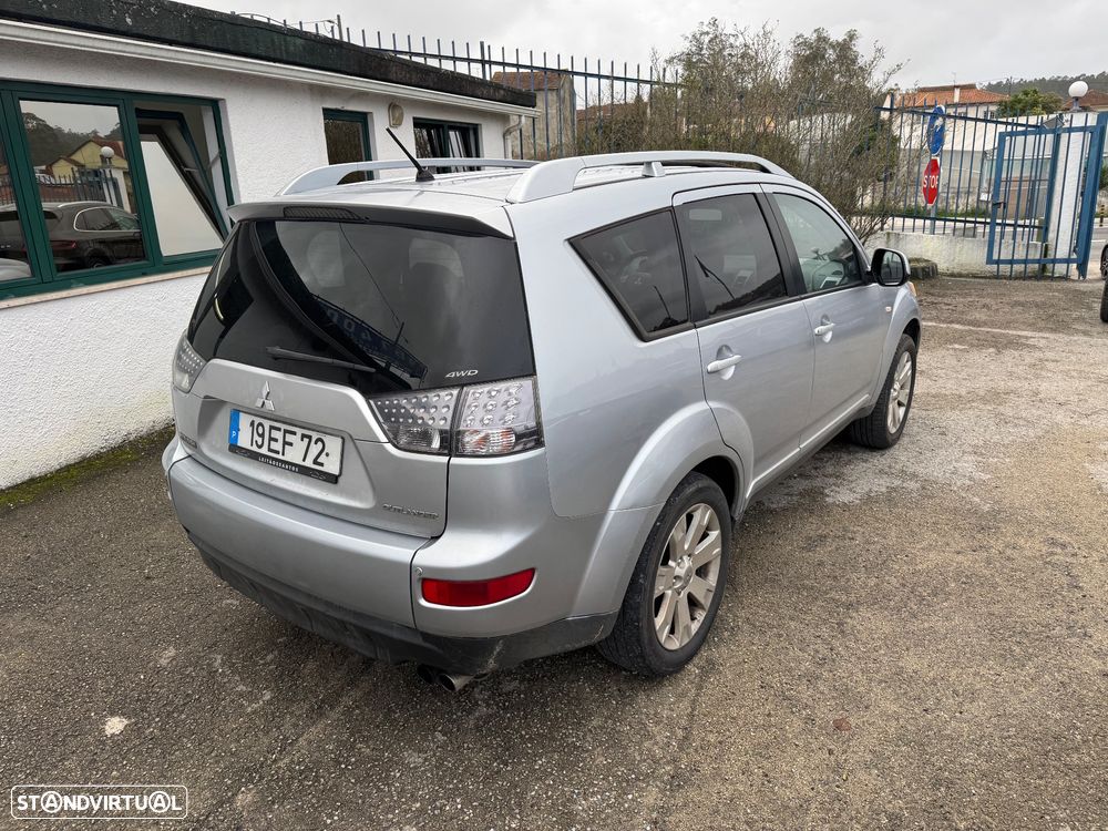 Mitsubishi Outlander 2.0 DI-D Intense+ 4WD - 27