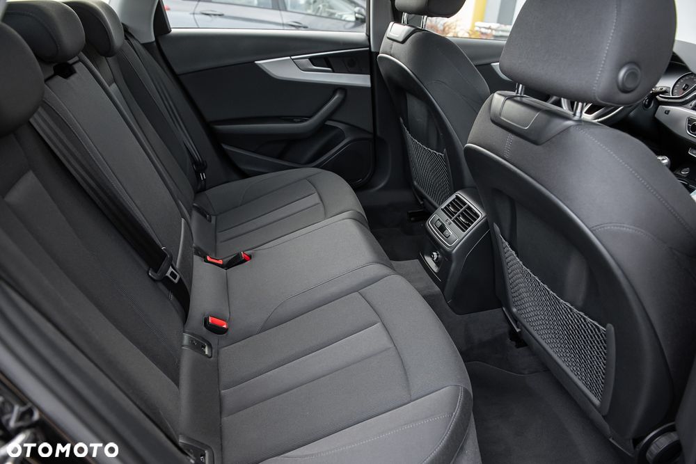 Audi A4 Avant - 32