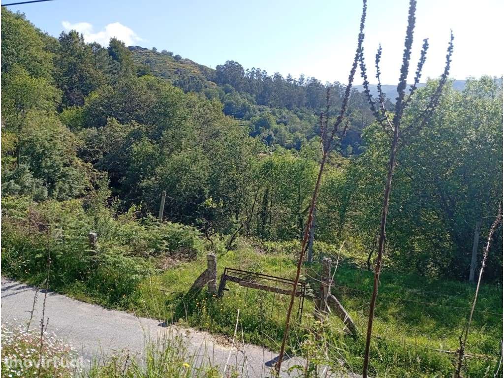 Moradia em construção - Grande imagem: 3/4