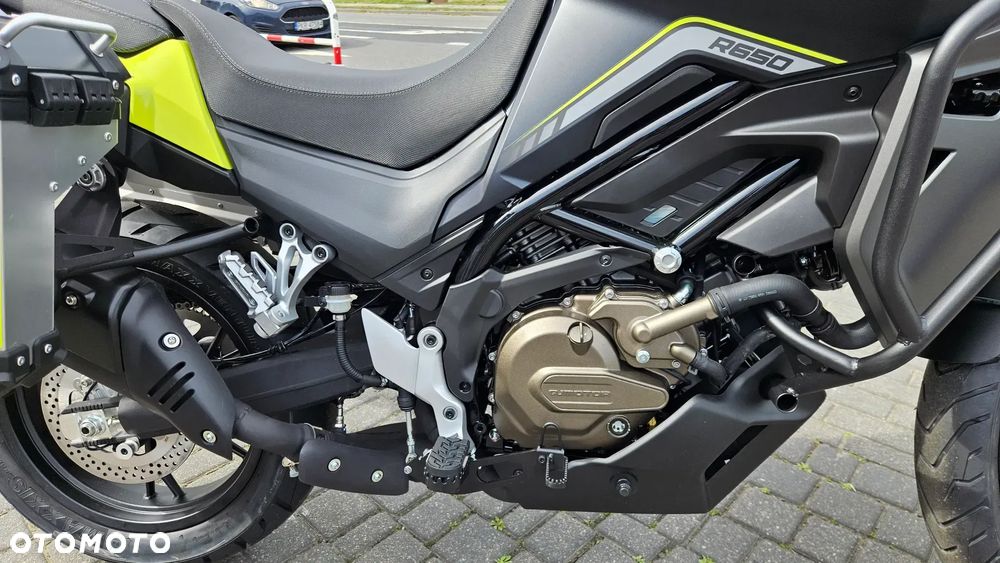 QJMOTOR SVT 650 - 5