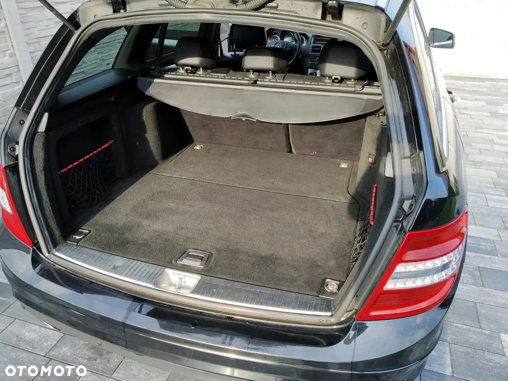 Mercedes-Benz Klasa C 350 CDI DPF 7G-TRONIC BlueEFFICIENCY SPORT EDITION - 11