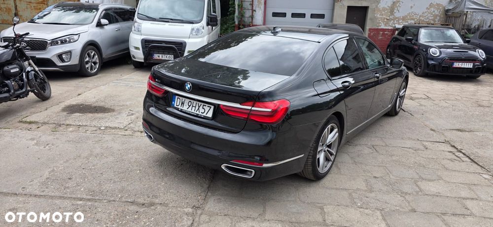 BMW Seria 7 740d xDrive - 12
