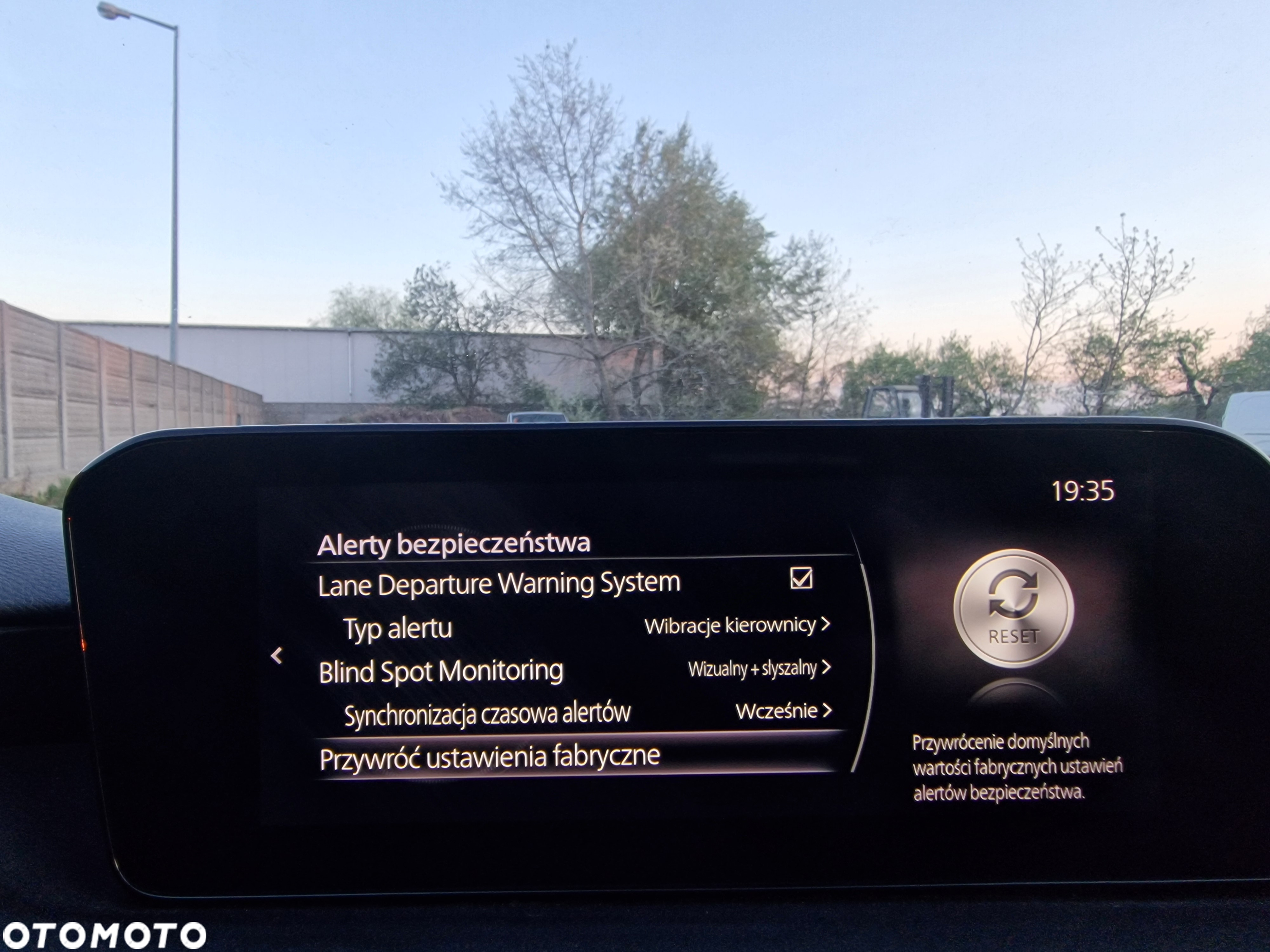 Mazda 3 e-SKYACTIV-G 2.0 M HYBRID - 18