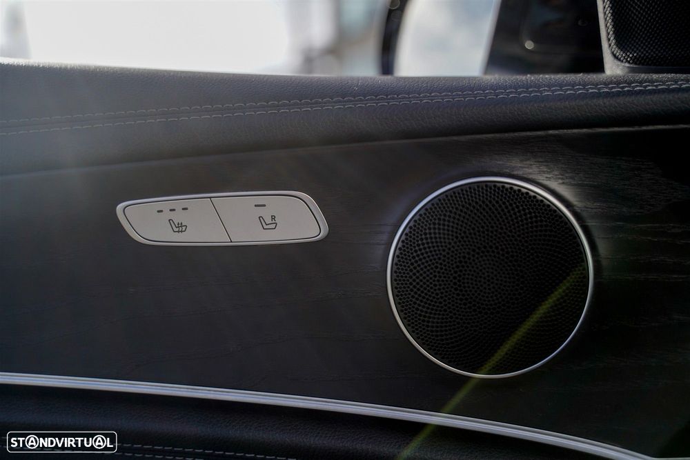 Mercedes-Benz E 300 de AMG Line - 33