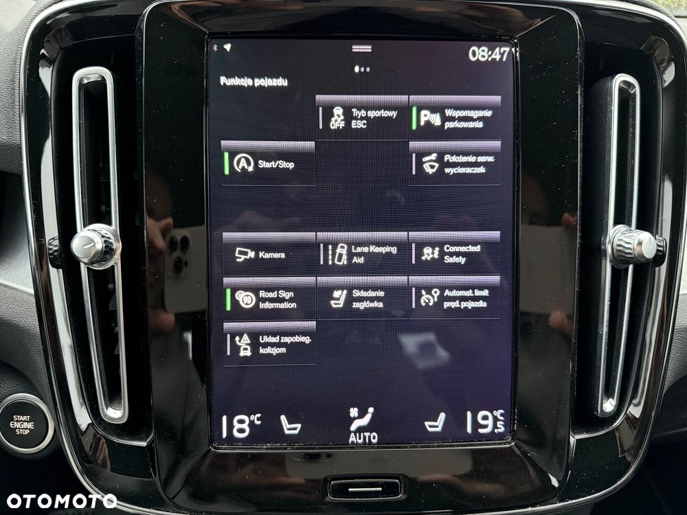 Volvo XC 40 T3 Geartronic Momentum Pro - 39