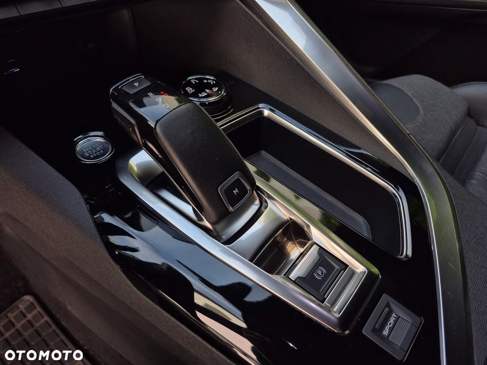 Peugeot 3008 PureTech 180 Stop & Start GPF EAT8 GT - 29