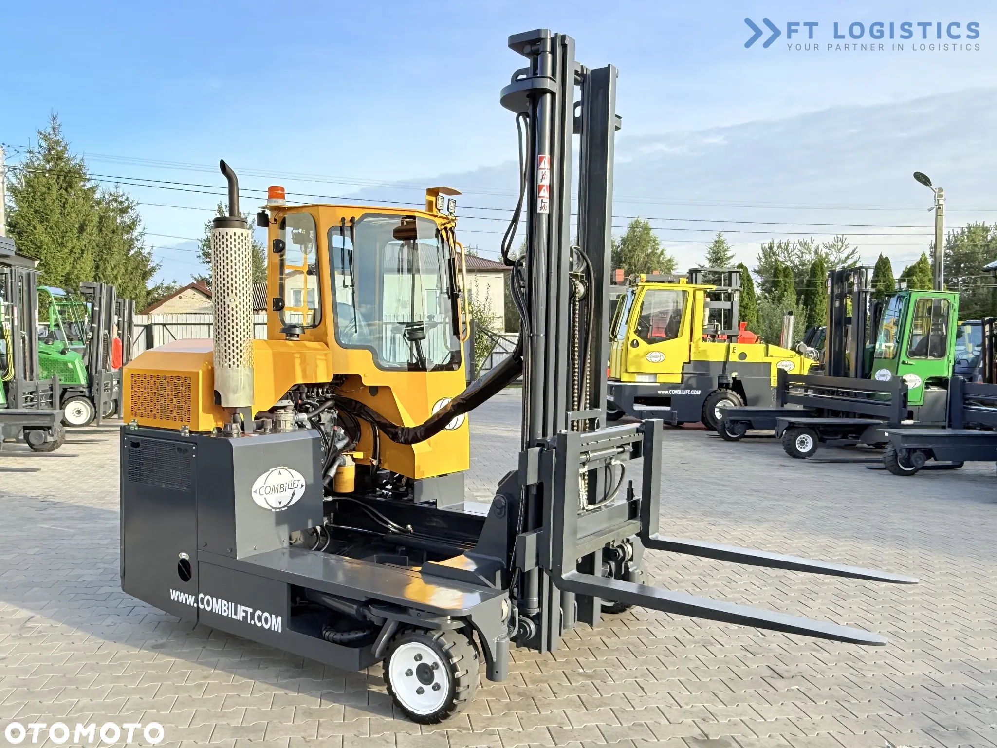 Combilift WÓZEK CZTEROKIERUNKOWY - WIELOKIERUNKOWY C3000 / GAZ/ DUPLEX 4500MM /JEDYNE 3096 MOTOGODZIN /  PRZESUW WIDEŁ / PEŁNA KABINA / STAN IDEALNY / Szeroka oferta wózków czterokierunkowych i bocznych, dopasowanych do różnorodnych potrzeb i zastosowań - 20
