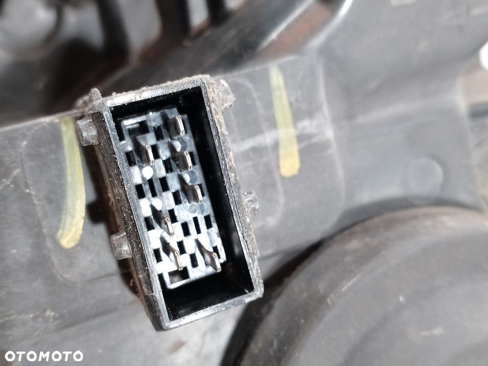 LAMPA PRZÓD PRAWA CITROEN C4 9646893880   89009406 - 2