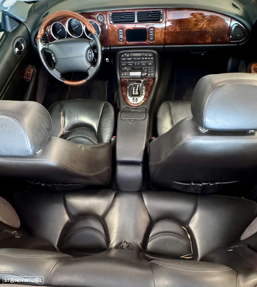 Jaguar XK XKR Cabriolet - 10