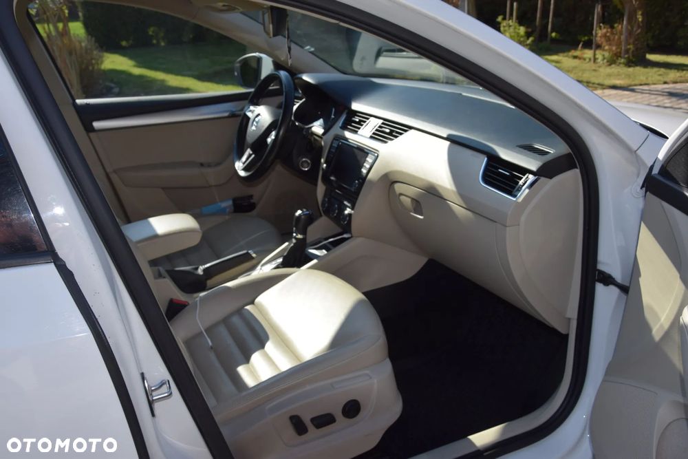 Skoda Octavia 2.0 TDI 4x4 Elegance DSG - 20