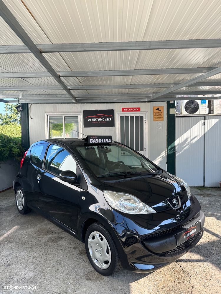 Peugeot 107 1.0 Trendy - 1