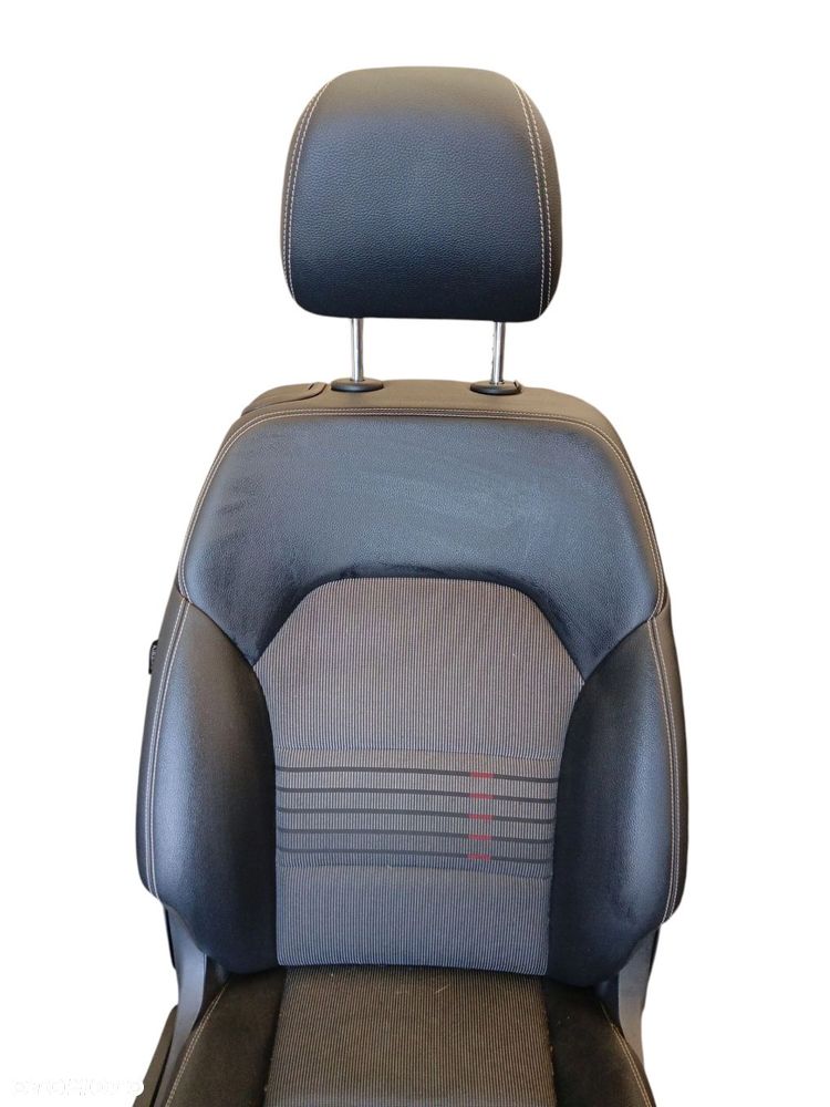 FOTEL PRAWY PRZÓD MERCEDES B W246 (2011-2014) 1.5 CDI 109KM - 2