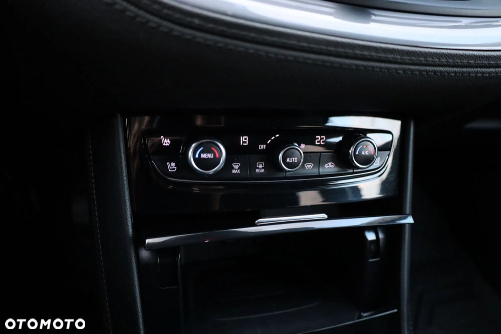 Opel Grandland X Plug-in-Hybrid4 1.6 DI Start/Stop Ultimate - 10