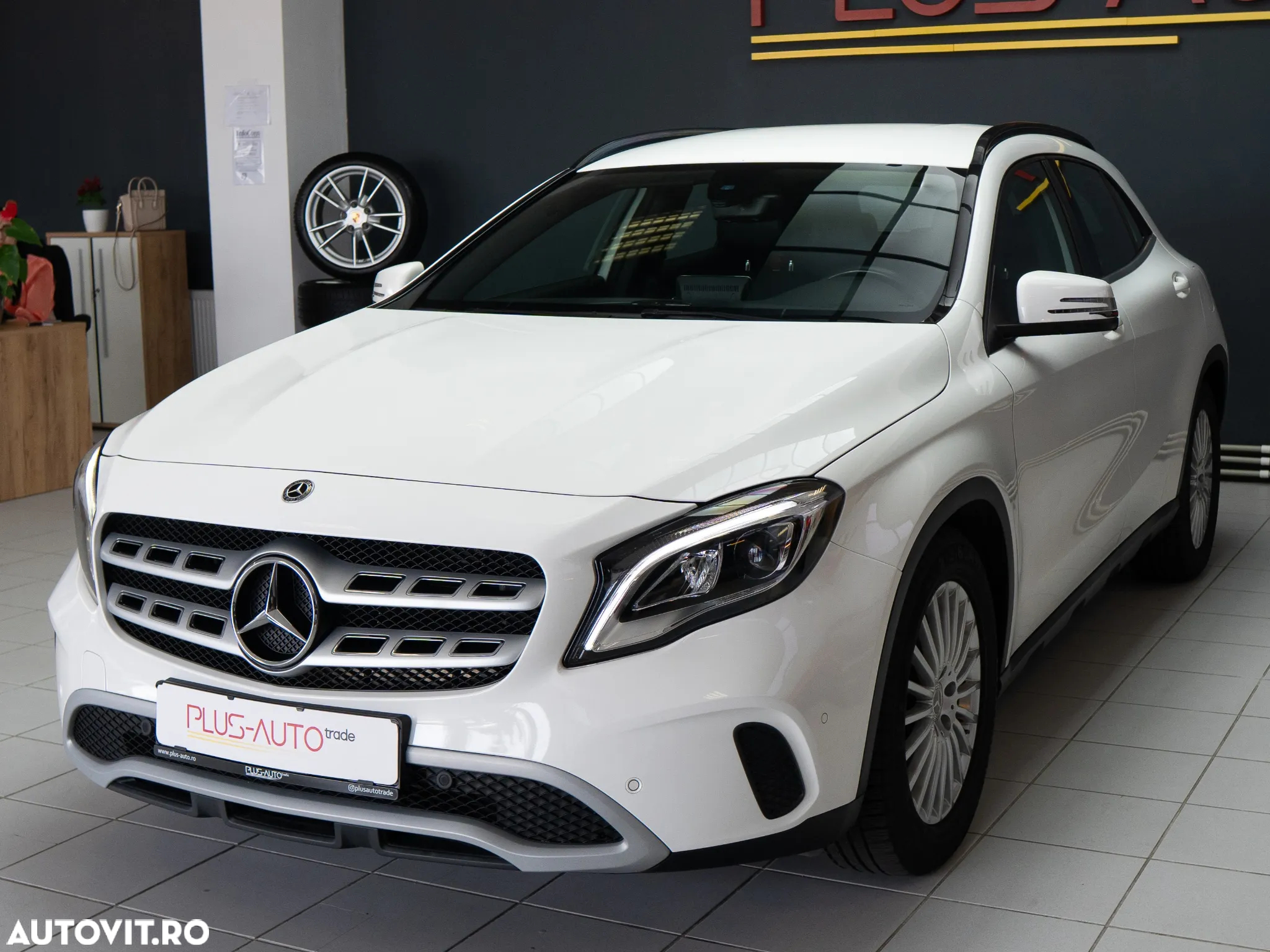 Mercedes-Benz GLA - 6