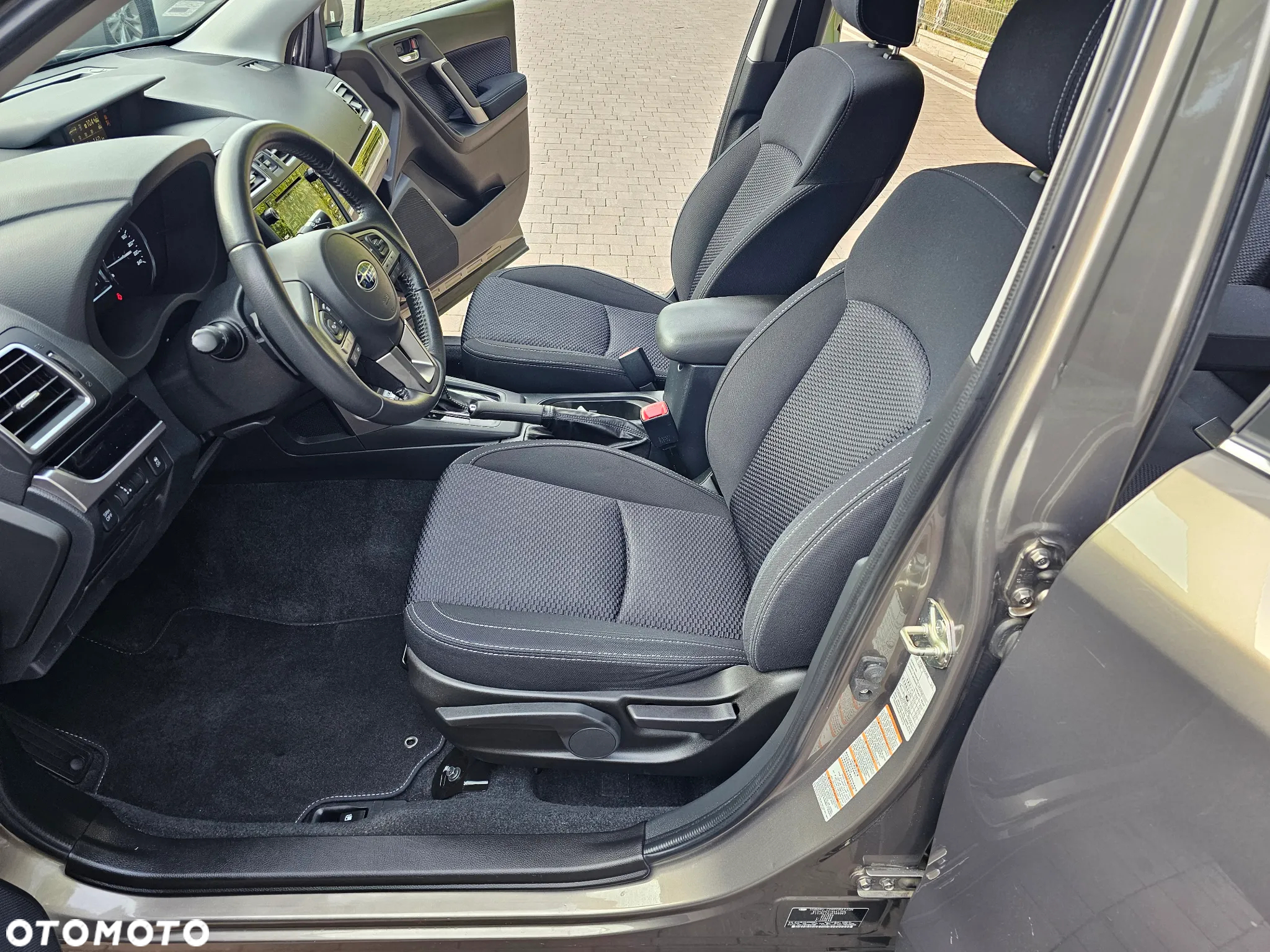 Subaru Forester 2.0 i Exclusive Lineartronic - 10