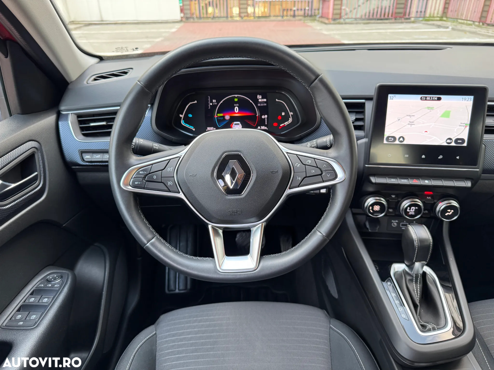 Renault Arkana E-TECH Hybrid 145 Techno - 19