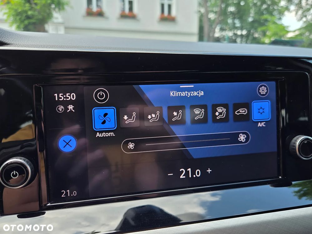 Volkswagen Golf - 32