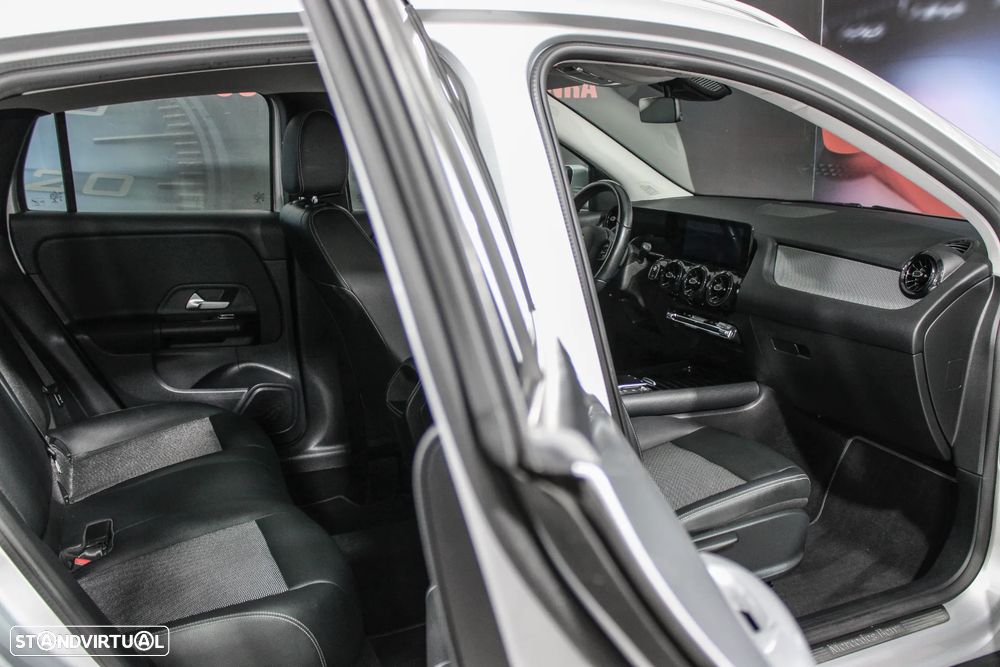 Mercedes-Benz GLA 180 d 8G-DCT Edition 2021 - 16