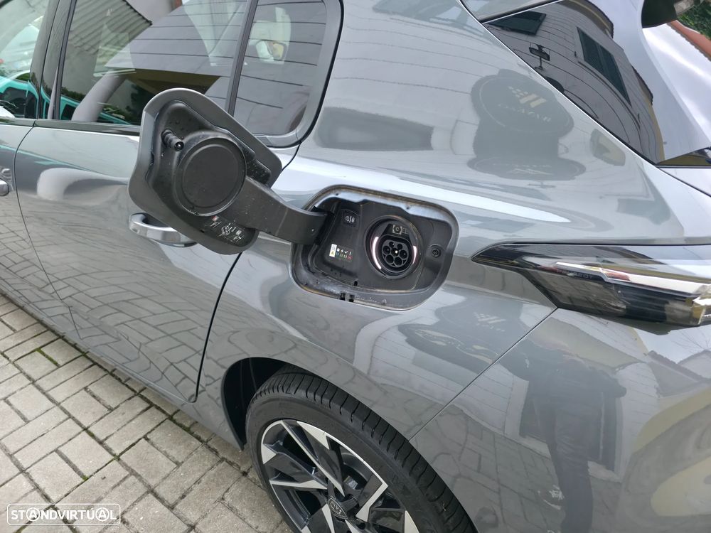 Peugeot 308 1.6 Hybrid Allure e-EAT8 - 13