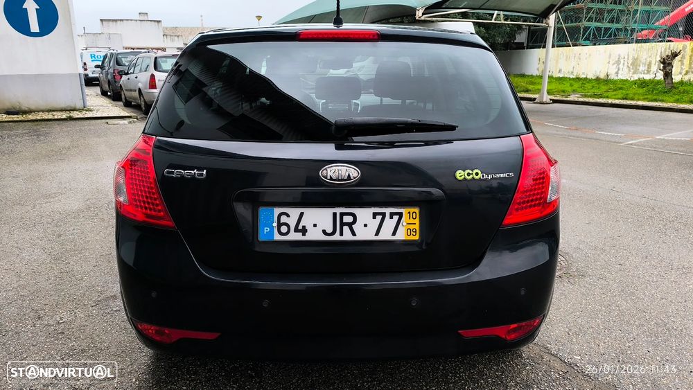 Kia Ceed 1.6 CRDi EX Eco - 12
