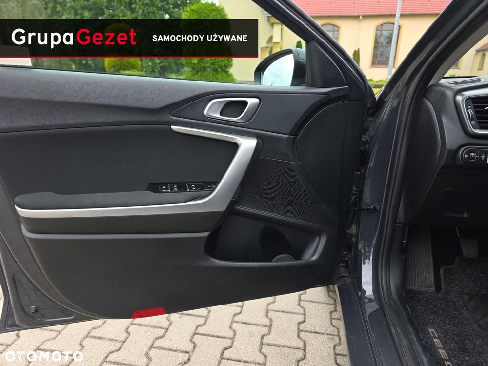 Kia Ceed 1.5 T-GDI M - 10