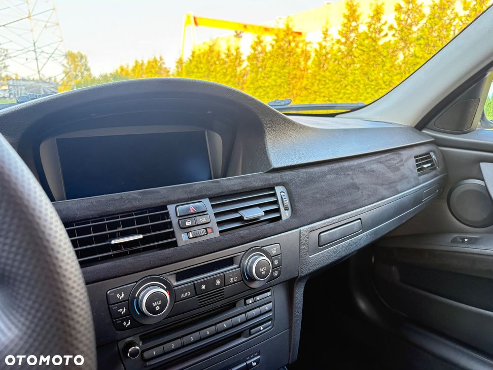 BMW Seria 3 335i - 33