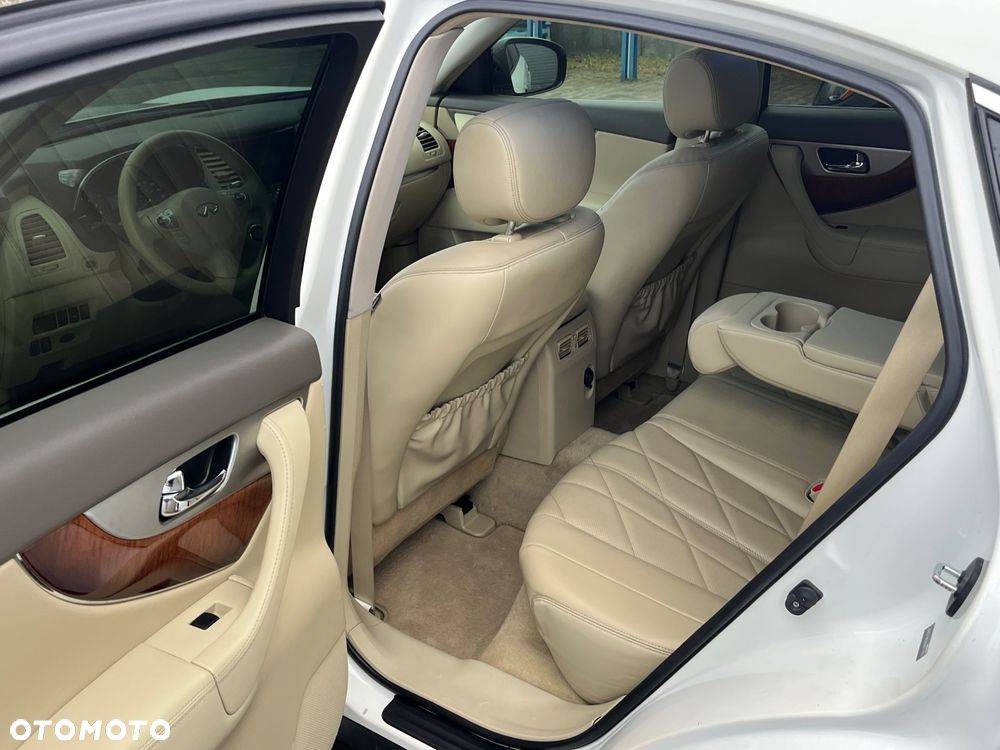 Infiniti QX70 3.7 AWD S Premium - 12