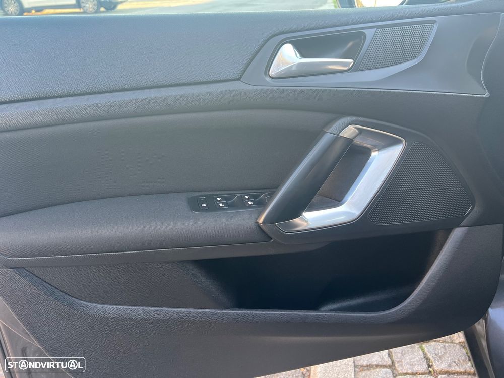 Peugeot 308 SW 1.6 BlueHDi Business Line - 16