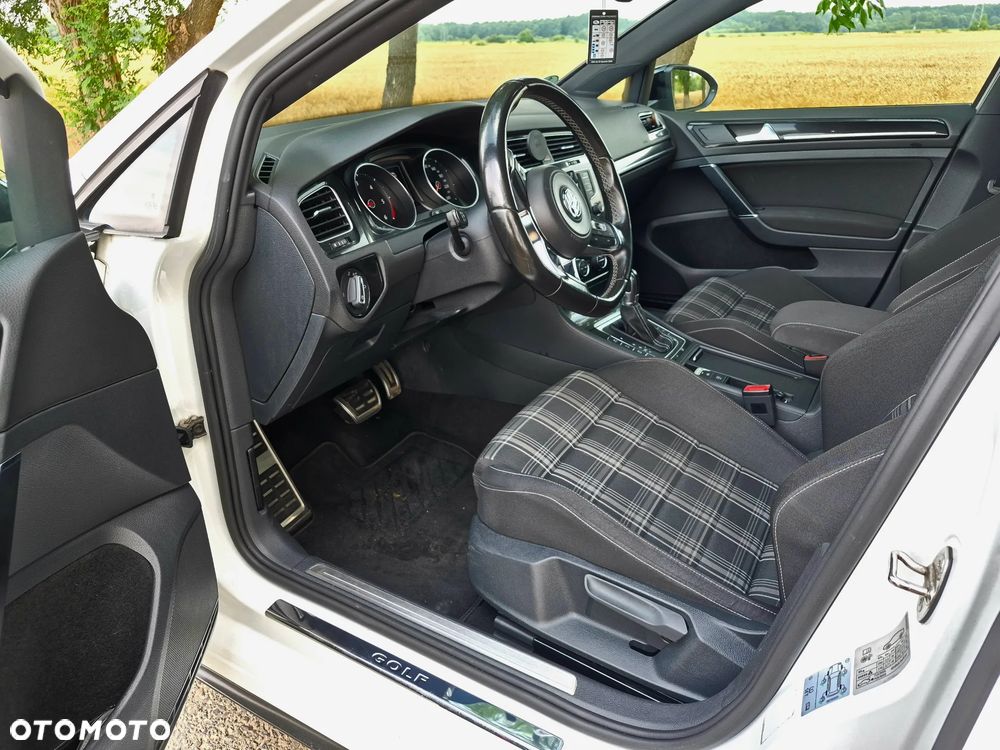 Volkswagen Golf 2.0 TDI BMT GTD DSG - 11