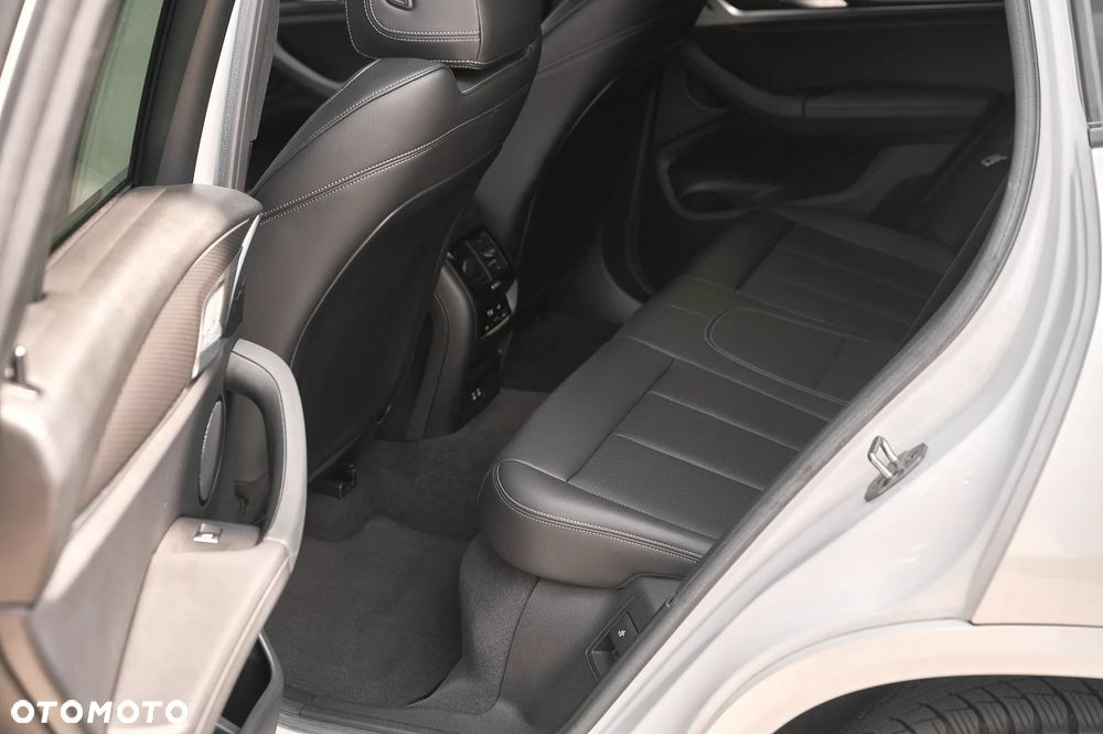 BMW X3 sDrive18d M Sport - 30