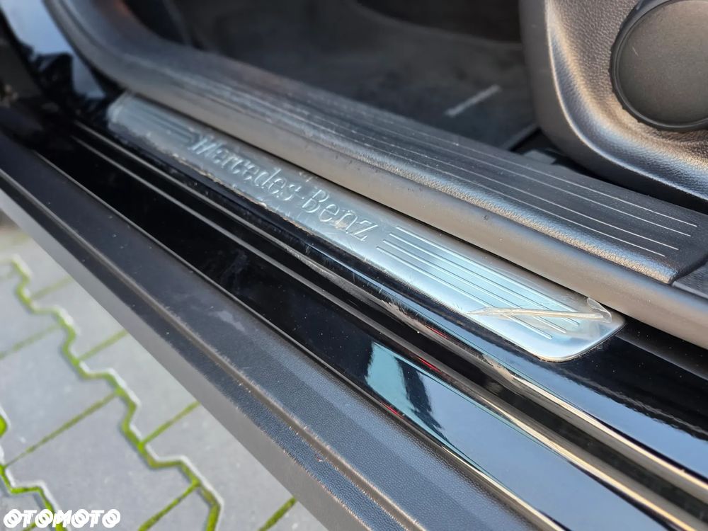 Mercedes-Benz GLA 180 7G-DCT Style - 32