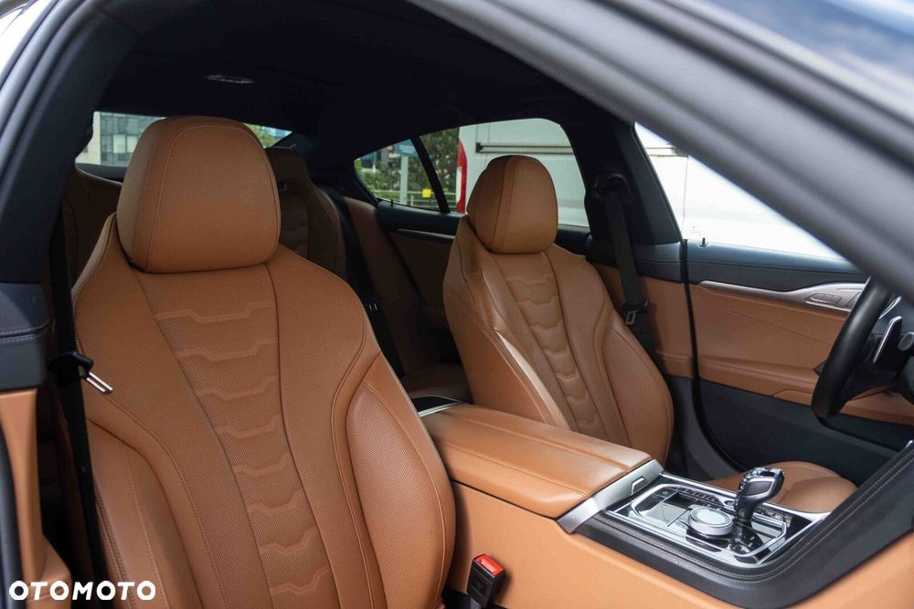 BMW Seria 8 M850i xDrive - 19